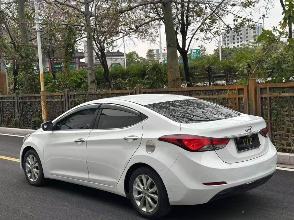 現(xiàn)代 朗動  2016款 1.6L 自動尊貴型圖片