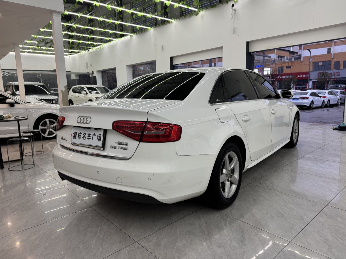 奧迪 奧迪A4L  2015款 35 TFSI 自動標準型圖片