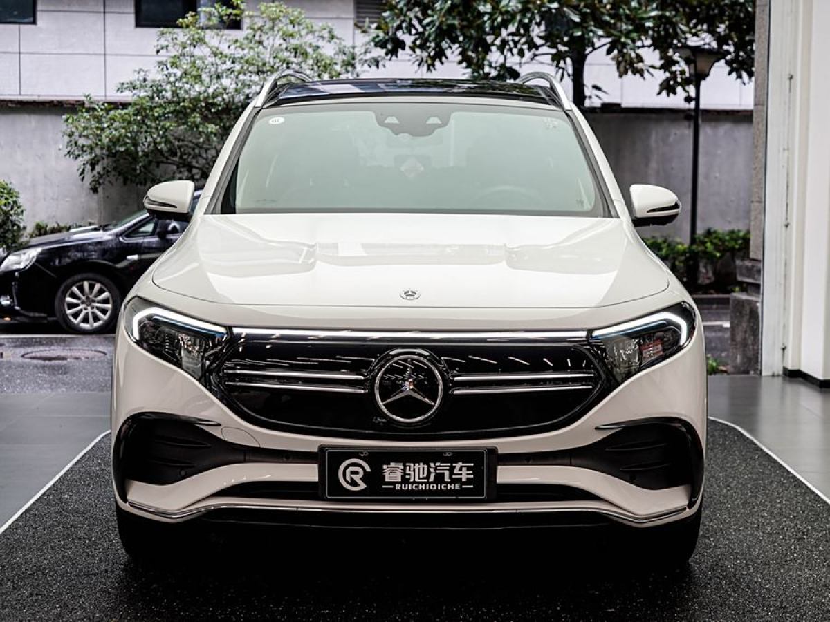 奔馳 奔馳EQB  2022款 EQB 350 4MATIC 首發(fā)特別版圖片