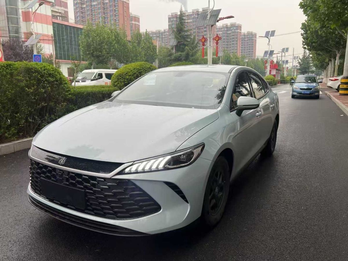 比亞迪 秦 圖片