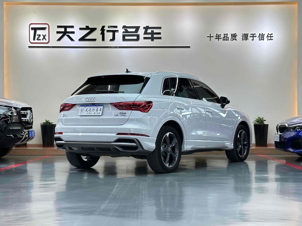 奧迪 奧迪Q3  2024款 35 TFSI 時(shí)尚動(dòng)感型圖片