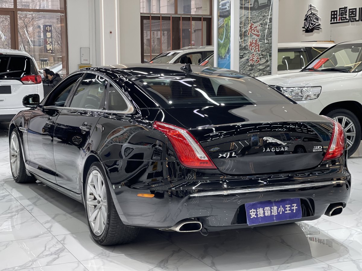 捷豹 XJ  2012款 XJL 3.0 旗艦商務(wù)版圖片