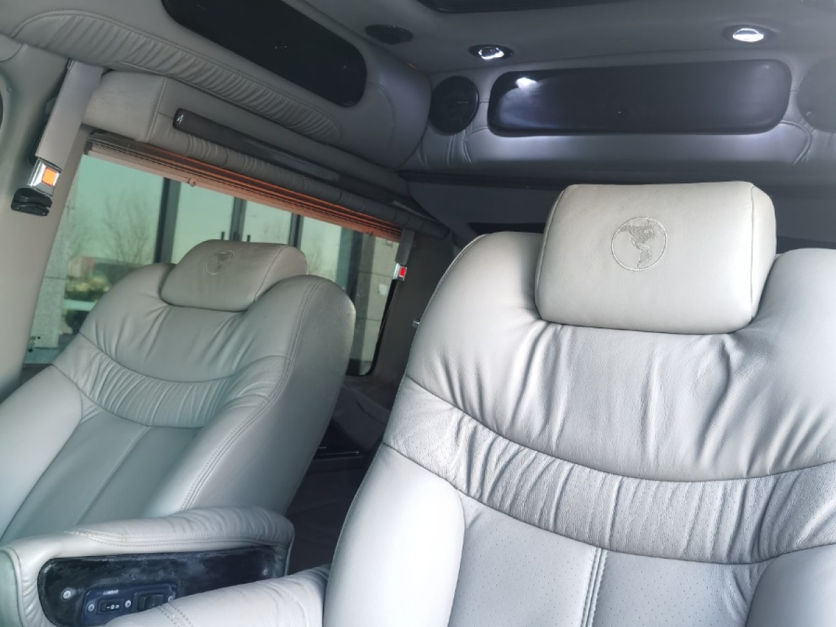 GMC SAVANA  2013款 5.3L 四驅(qū)領(lǐng)袖版圖片