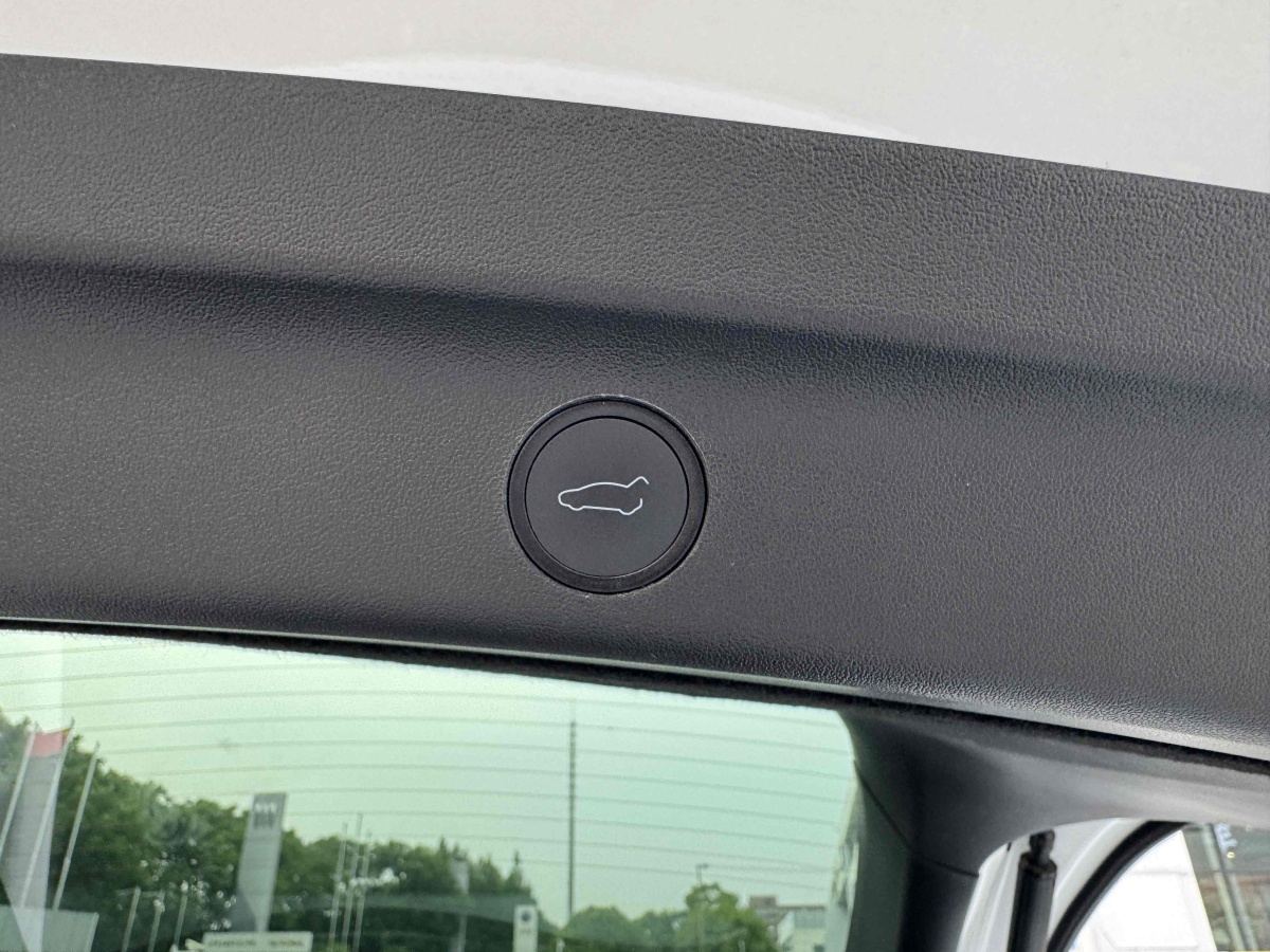 特斯拉 Model Y  2022款 改款 后輪驅(qū)動(dòng)版圖片