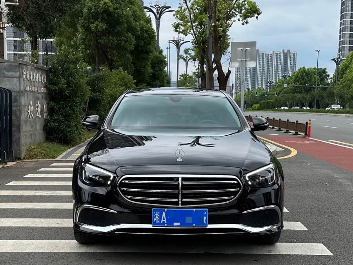 奔馳 奔馳E級  2022款 改款 E 300 L 時尚型圖片