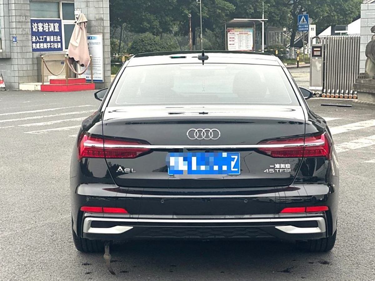 奧迪 奧迪A6L  2023款 改款 45 TFSI 臻選動(dòng)感型圖片