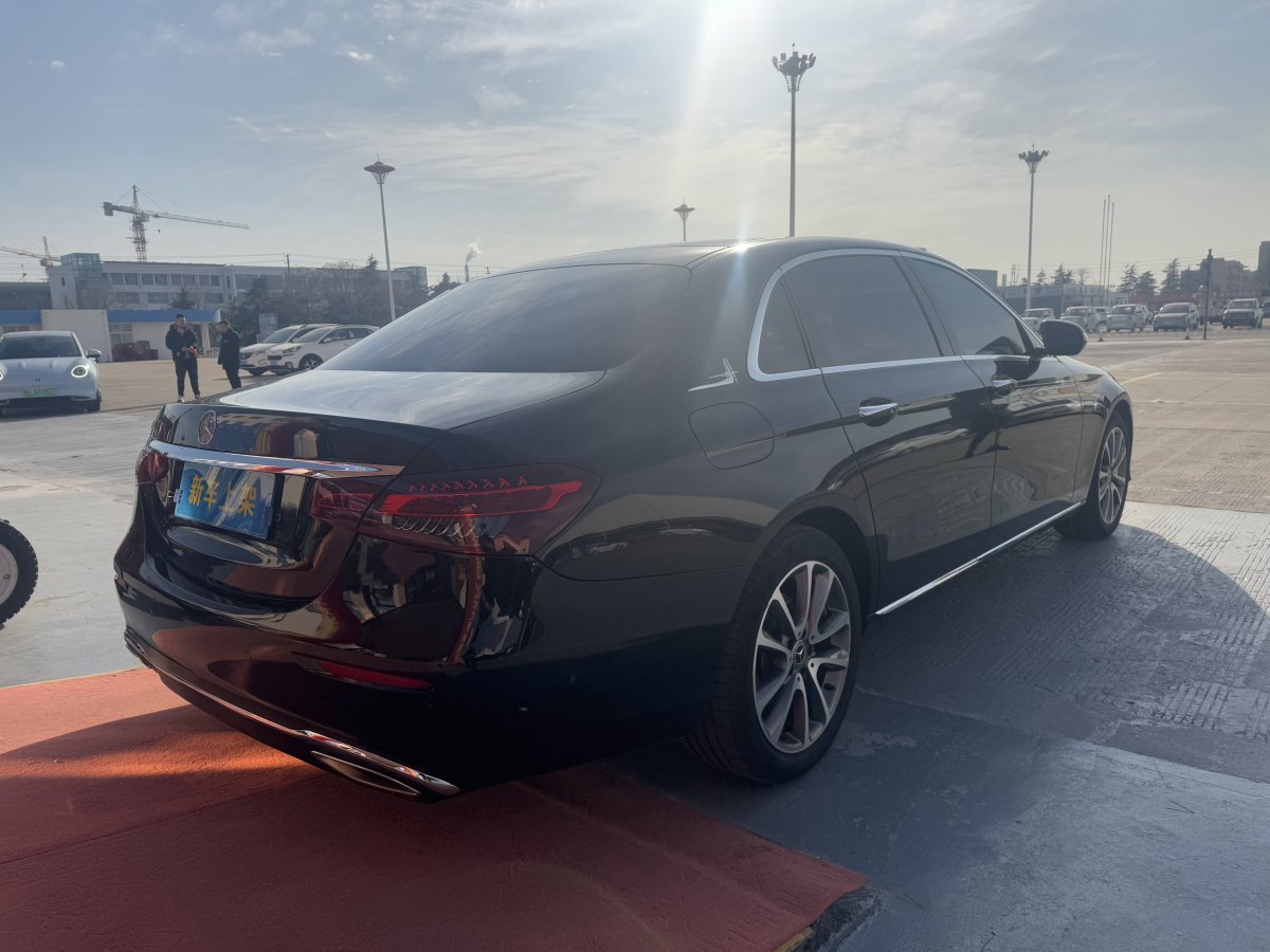 奔馳 奔馳E級(jí)  2018款 改款 E 300 L 時(shí)尚型圖片