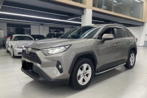 RAV4 豐田 榮放 2.0L CVT兩驅(qū)都市版