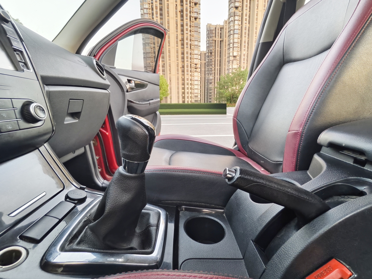 北汽幻速 S3  2015款 1.5L 豪華型 國(guó)V圖片