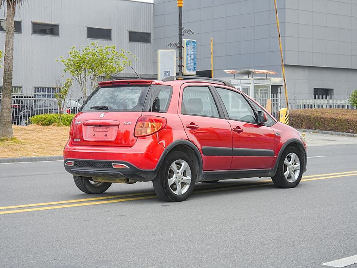 鈴木 天語  2011款 SX4 1.6L 手動兩廂運(yùn)動型圖片