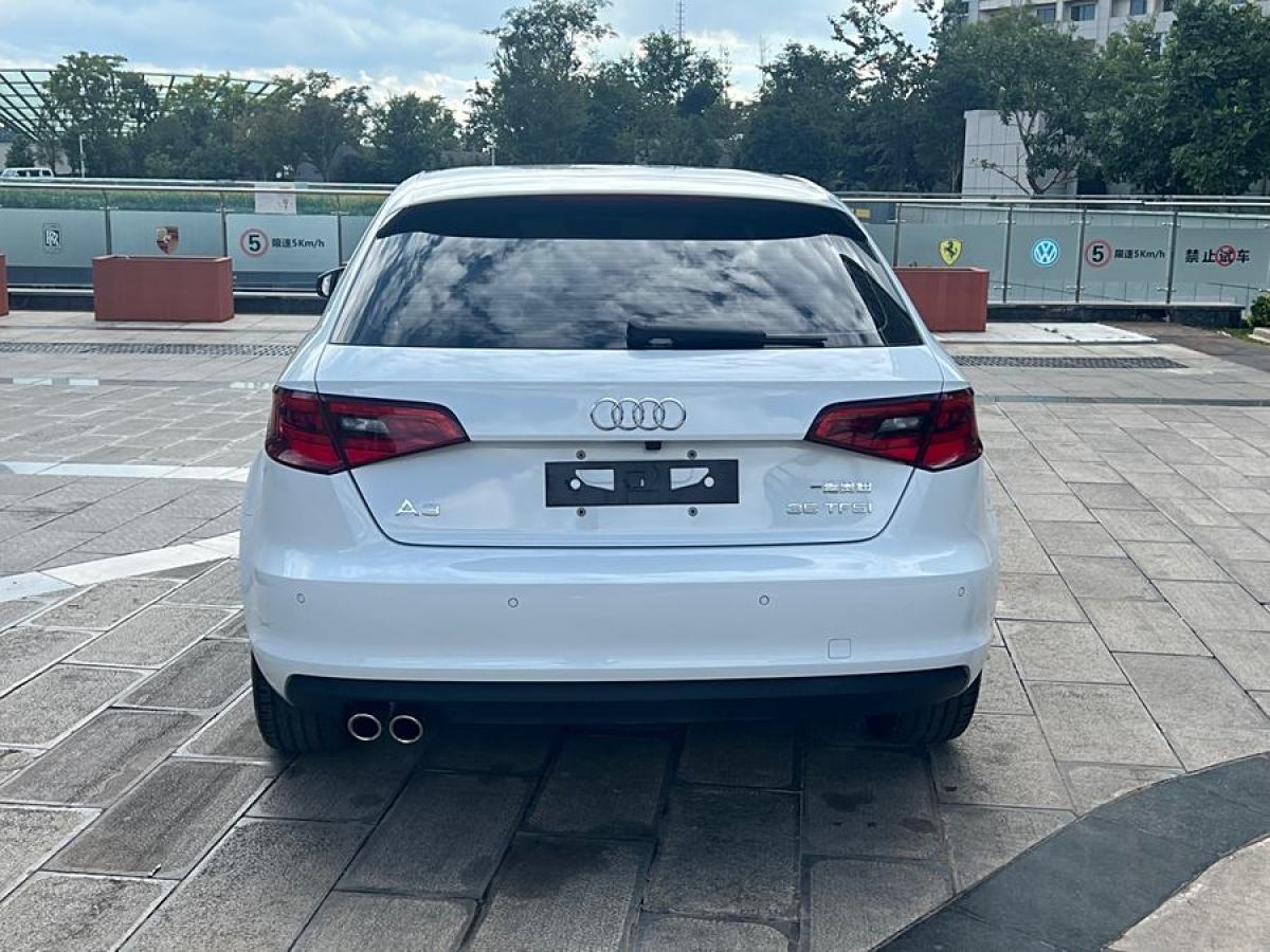 奧迪 奧迪A3  2016款 Sportback 35 TFSI 領(lǐng)英型圖片