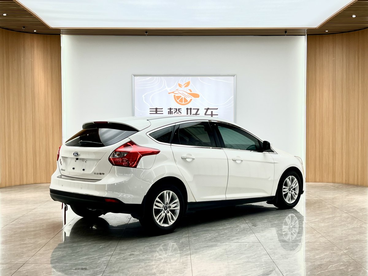 福特 ?？怂? 2012款 兩廂 1.6L 自動風(fēng)尚型圖片