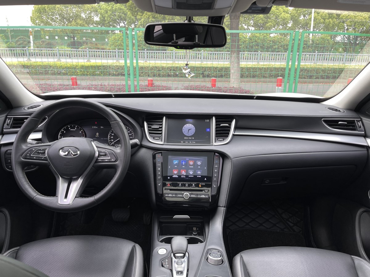 2019年7月英菲尼迪 QX50  2018款 QX50 2.0T CVT两驱时尚版