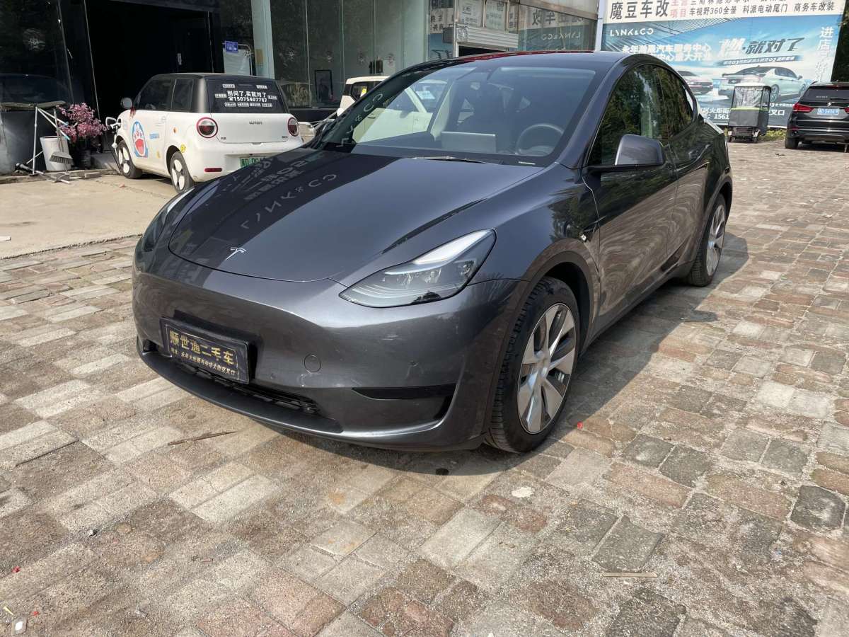 特斯拉 Model 3  2023款 后輪驅(qū)動版圖片