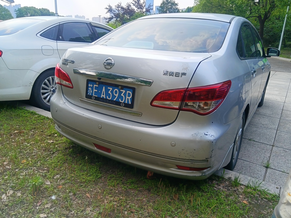 日產(chǎn) 軒逸  2012款 經(jīng)典 1.6XE 手動(dòng)舒適版圖片