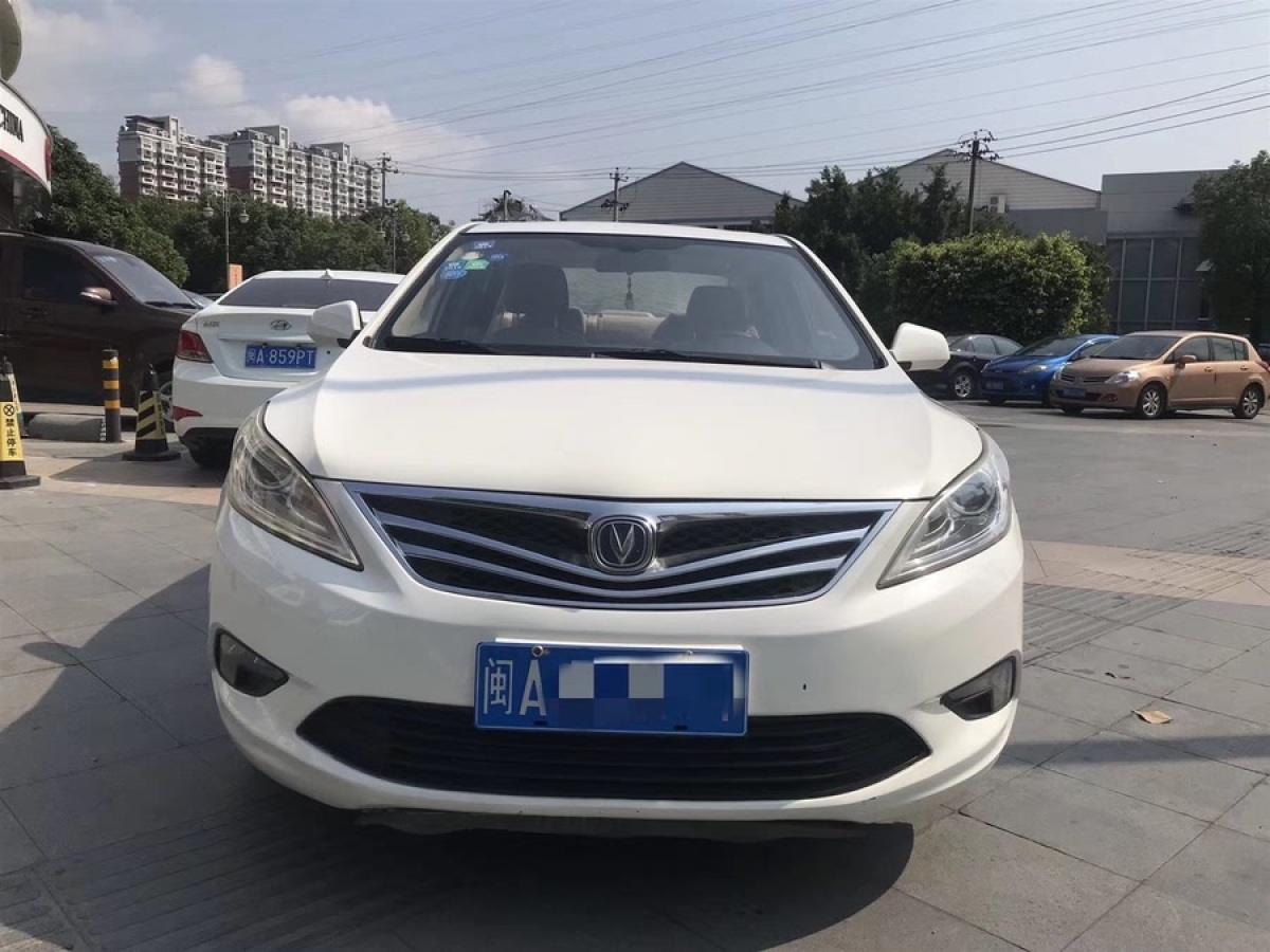 長(zhǎng)安 逸動(dòng)  2016款 1.6L 手動(dòng)風(fēng)尚型圖片