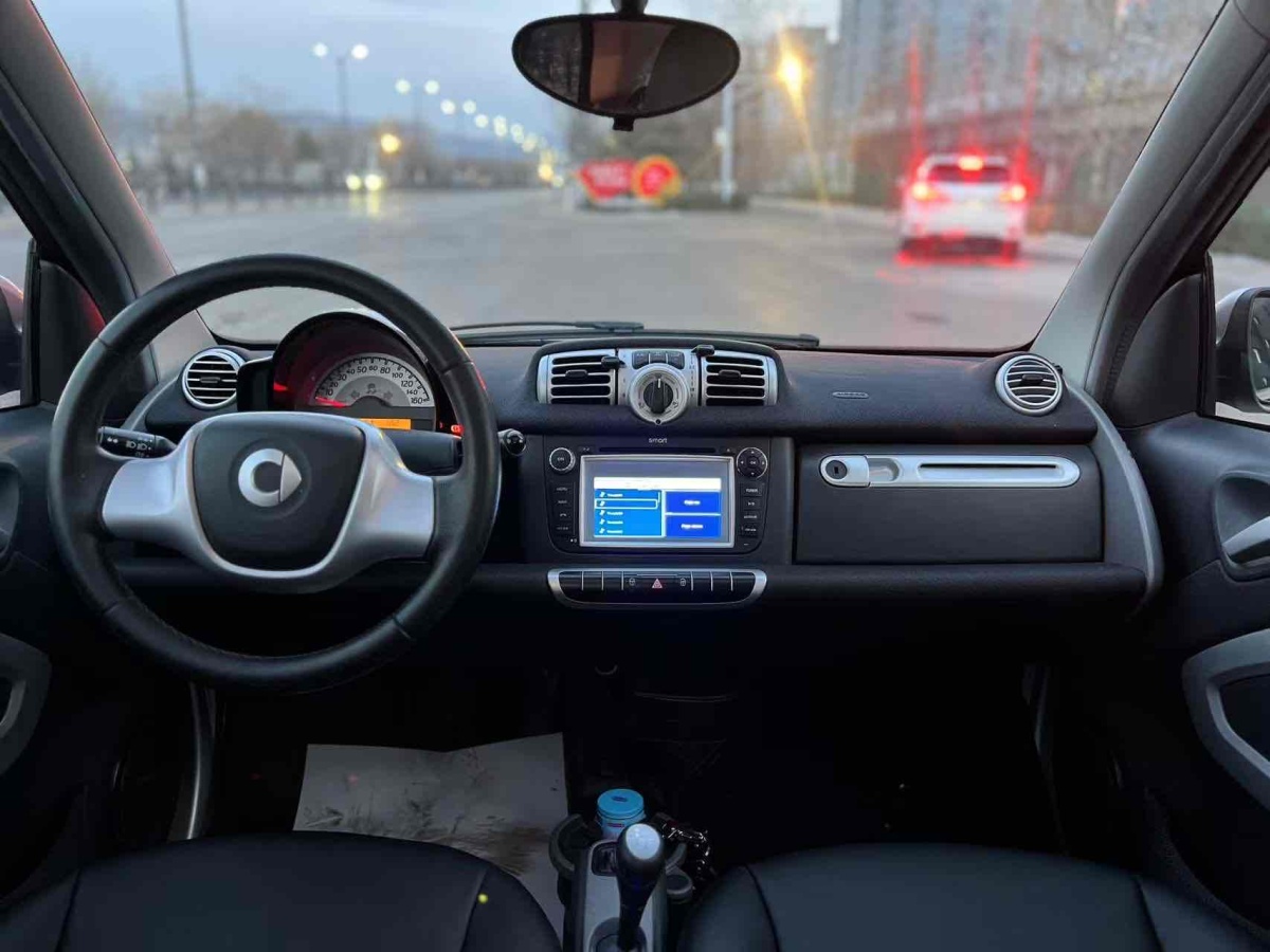 smart fortwo  2015款 1.0 MHD 新年特別版圖片