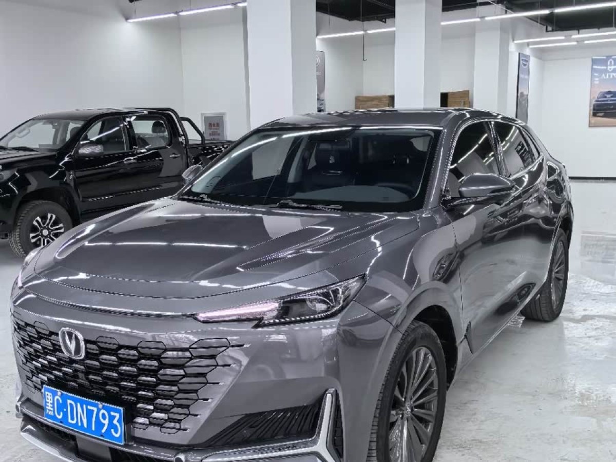 長安 長安UNI-K  2021款 2.0T 全輪驅(qū)動尊貴型圖片