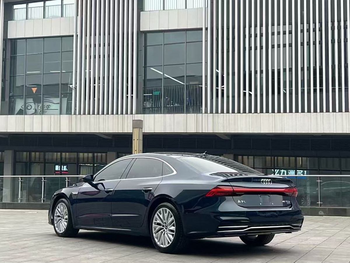 奧迪 奧迪A7L  2022款 45 TFSI S-line 筑夢(mèng)青春版圖片