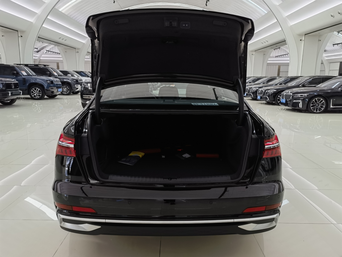 奧迪 奧迪A6L  2025款 45 TFSI 臻選動感型圖片