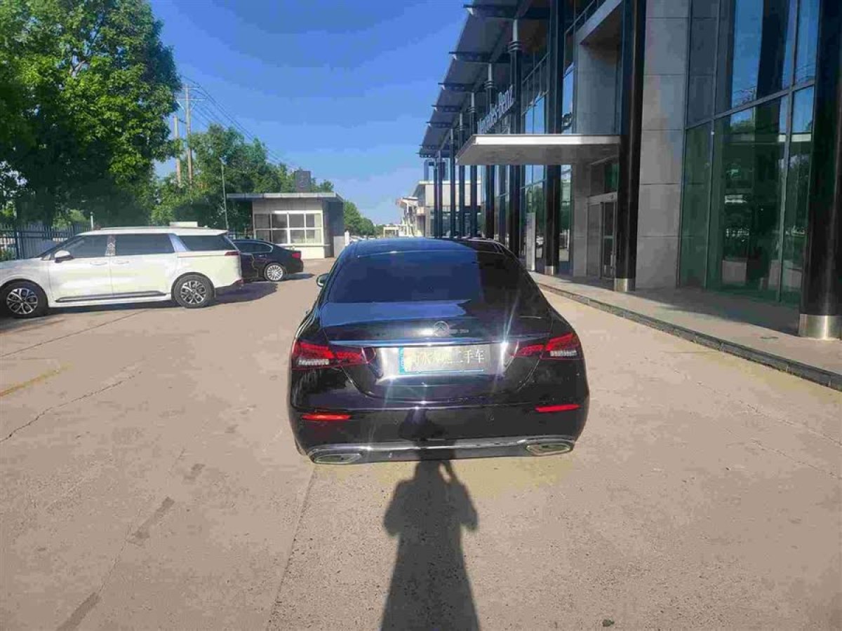 奔馳 奔馳E級(jí)  2023款 改款 E 300 L 豪華型圖片