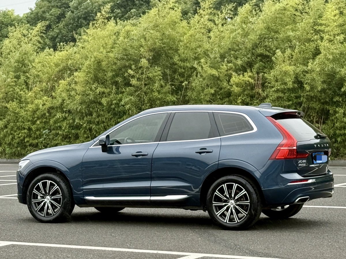 沃爾沃 XC60  2021款 T5 四驅(qū)智逸豪華版圖片