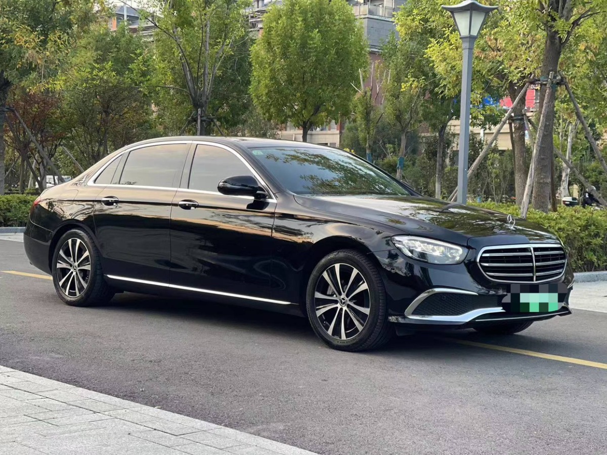 2021年12月奔馳 奔馳E級新能源  2021款 E 350 e L 插電式混合動力轎車