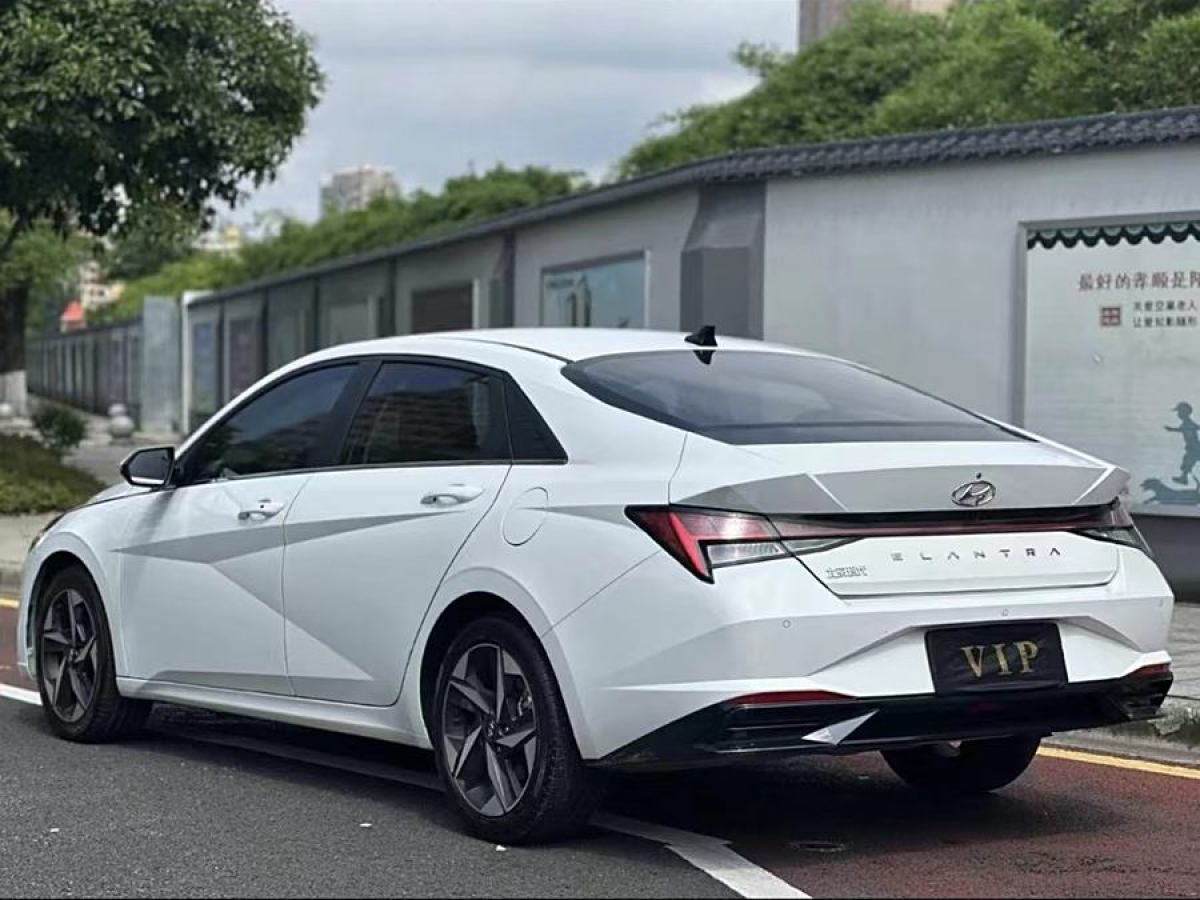 現(xiàn)代 伊蘭特  2022款 1.5L CVT LUX尊貴版圖片