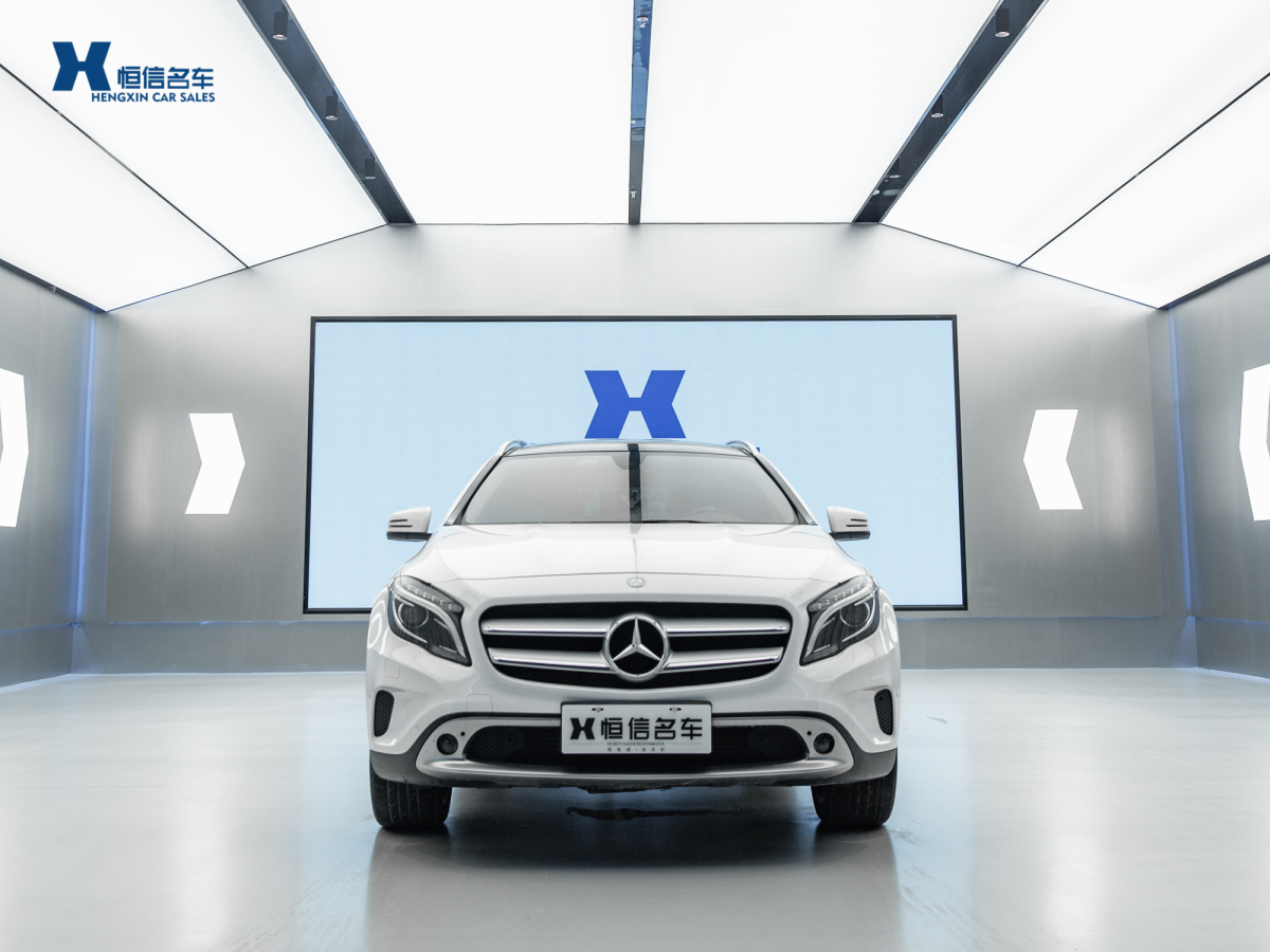 奔驰 奔驰GLA  2016款 GLA 220 4MATIC 豪华型图片