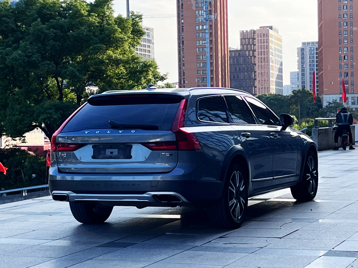 2020年3月沃爾沃 V90  2020款 Cross Country T5 AWD 智遠版