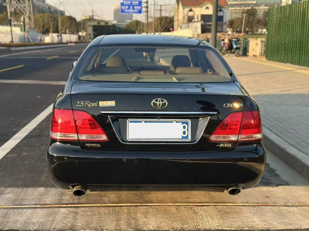 豐田 皇冠  2007款 2.5L Royal 導(dǎo)航版圖片