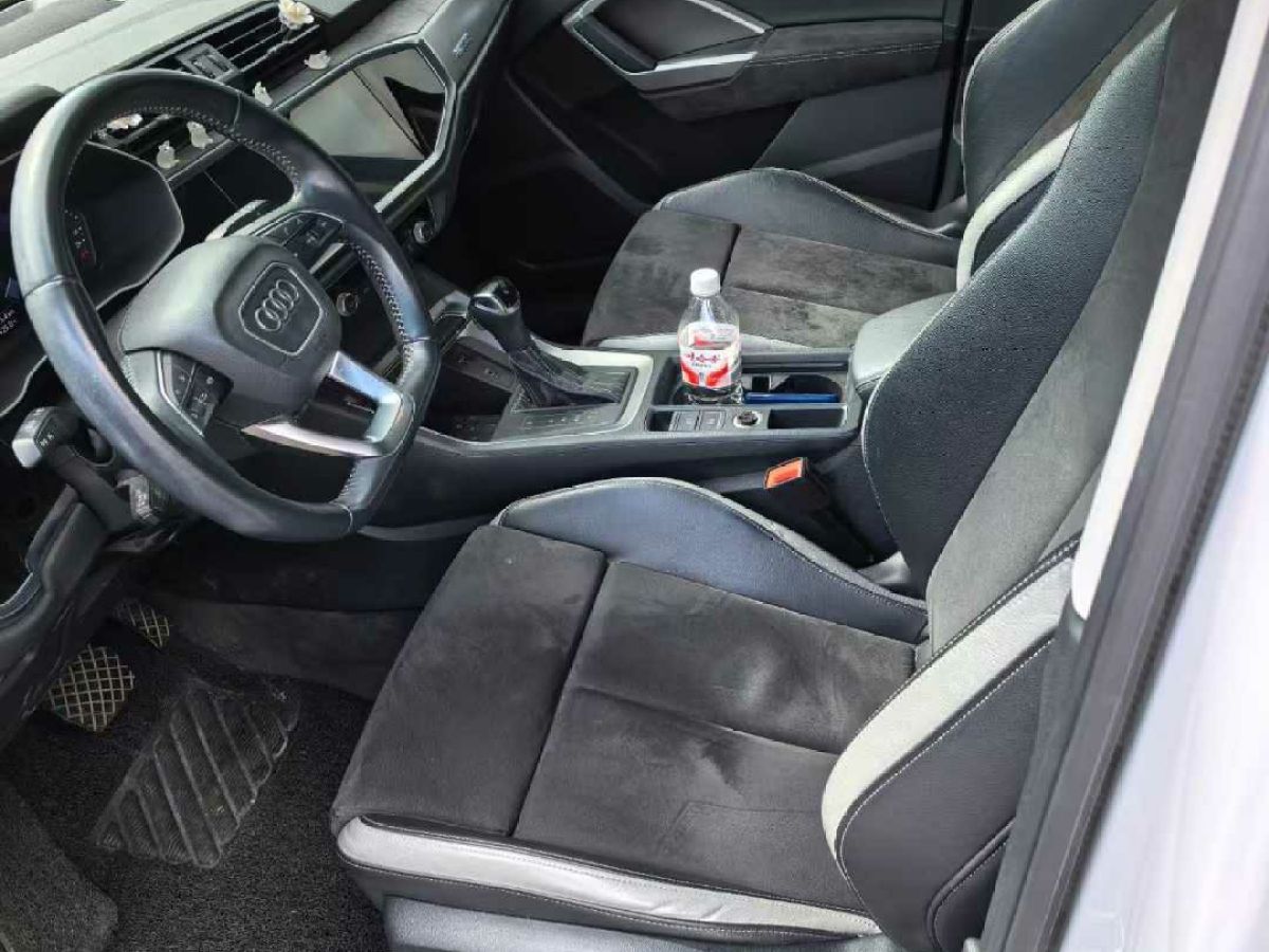 奧迪 奧迪Q3  2020款 35 TFSI 時(shí)尚動(dòng)感型圖片