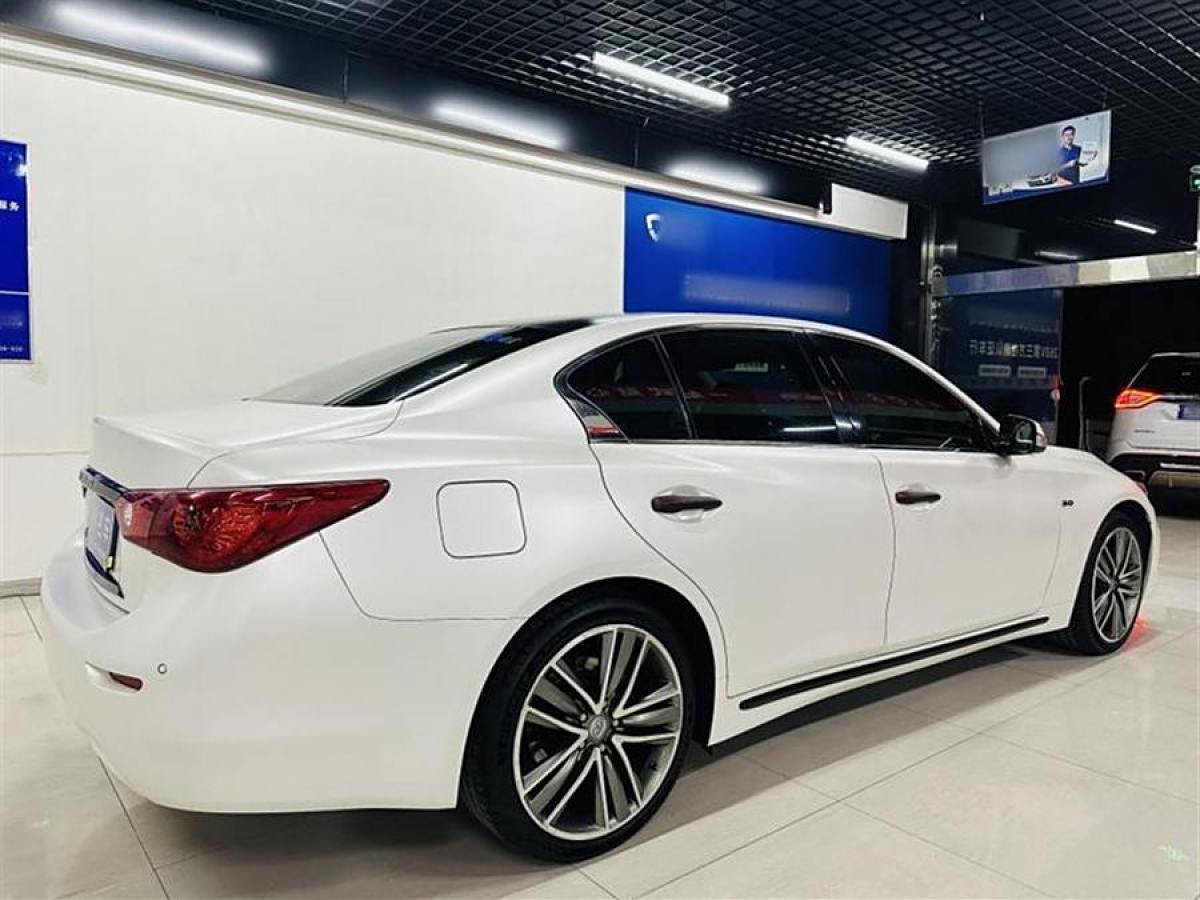 英菲尼迪 Q50L  2015款 2.0T 運動版圖片