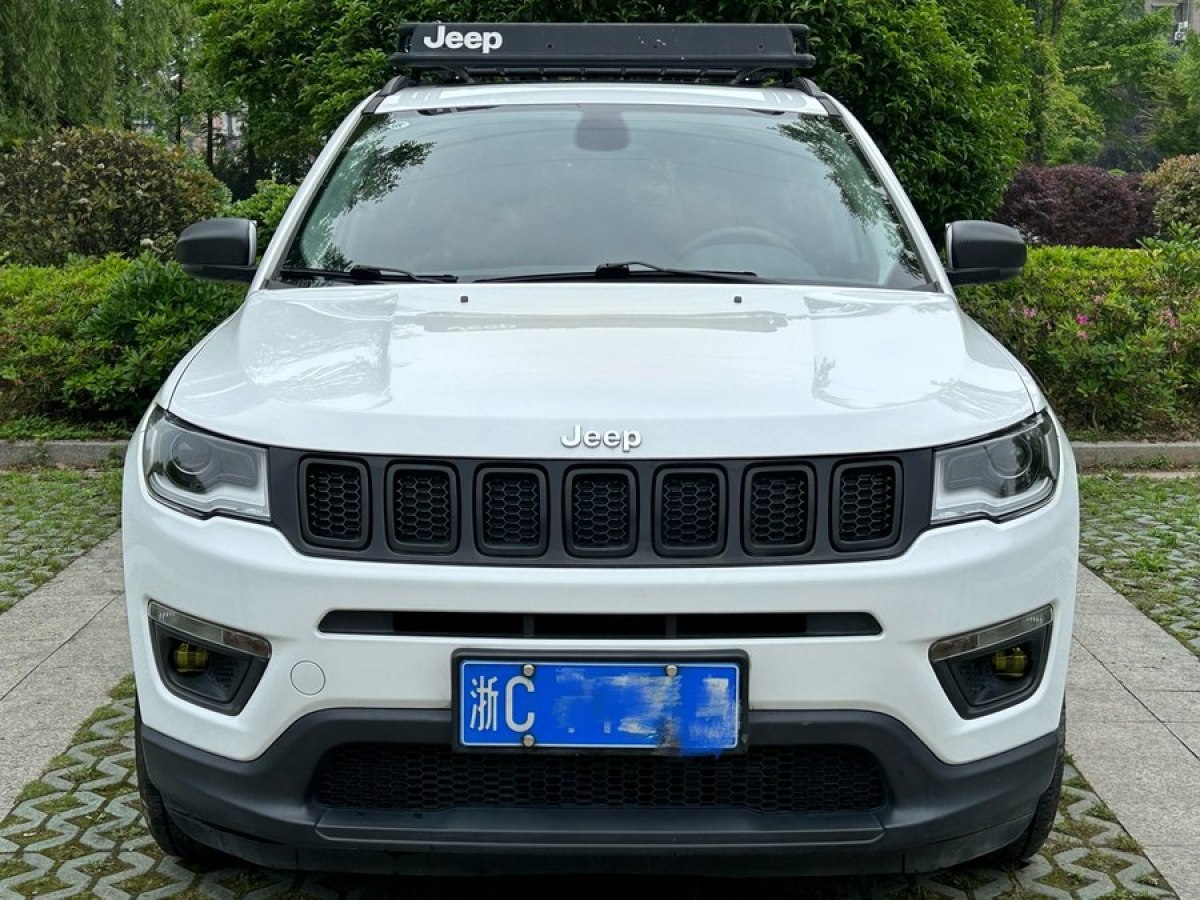 Jeep 指南者  2017款 200T 自动家享四驱版图片