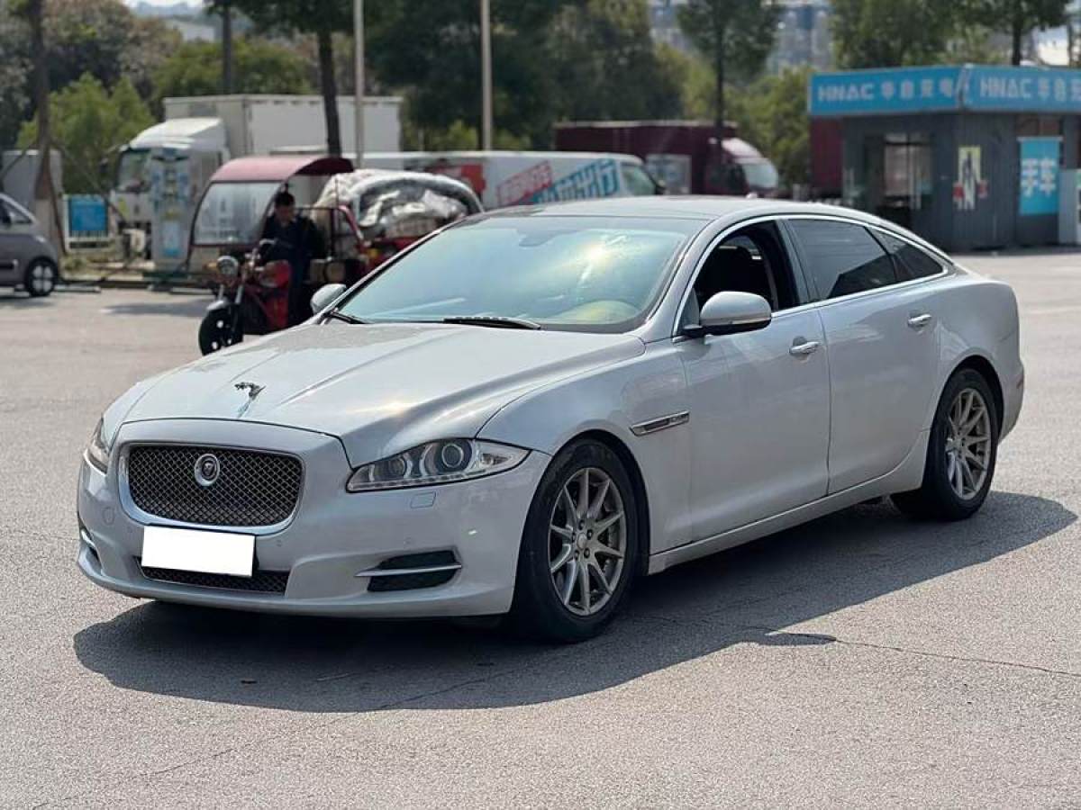 2016年1月捷豹 XJ  2015款 XJL 2.0T 兩驅(qū)典雅商務(wù)版