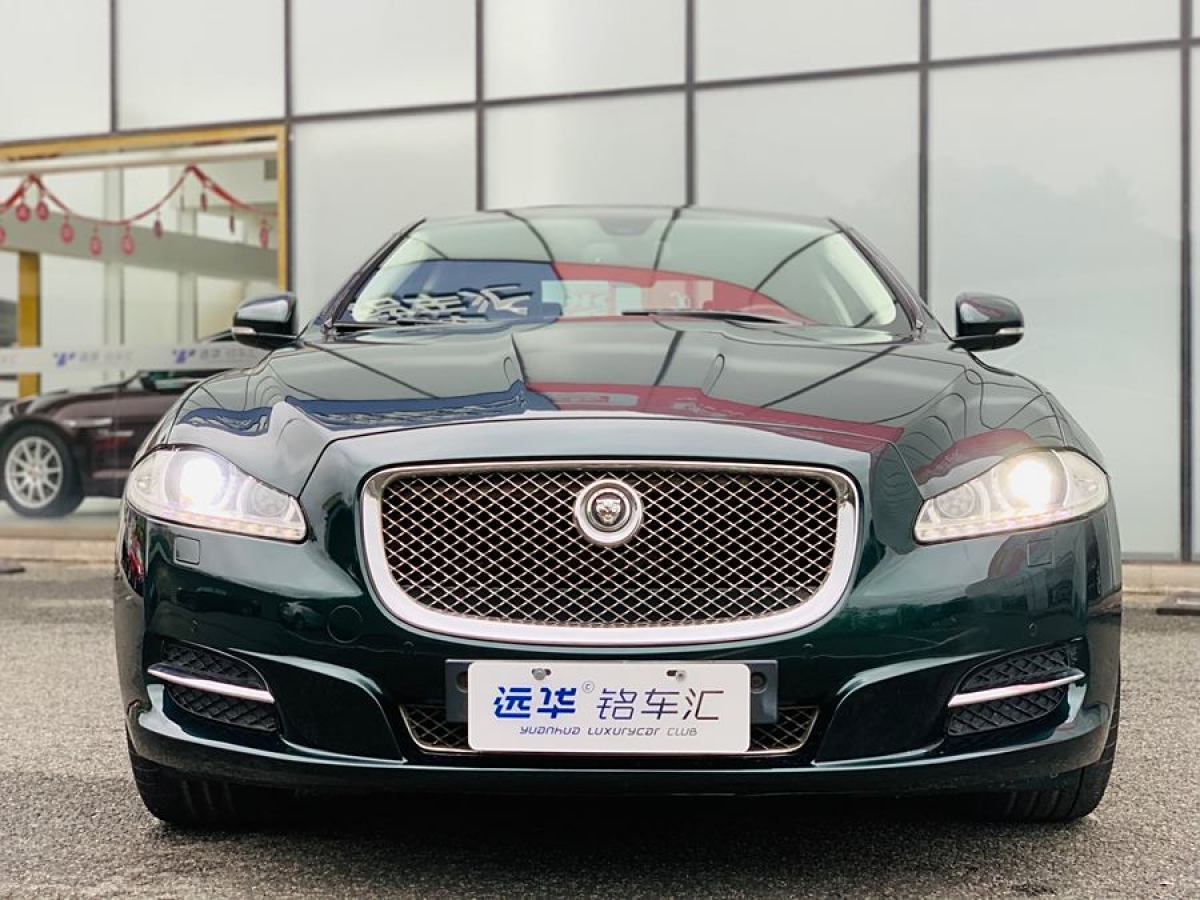 捷豹 XJ  2012款 XJL 3.0 全景商務(wù)版圖片