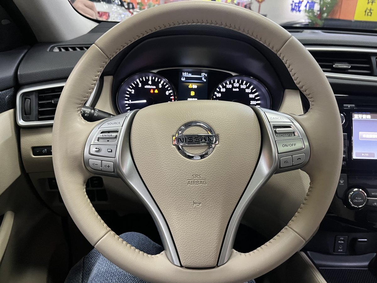 日產(chǎn) 奇駿  2014款 2.5L CVT尊享版 4WD圖片