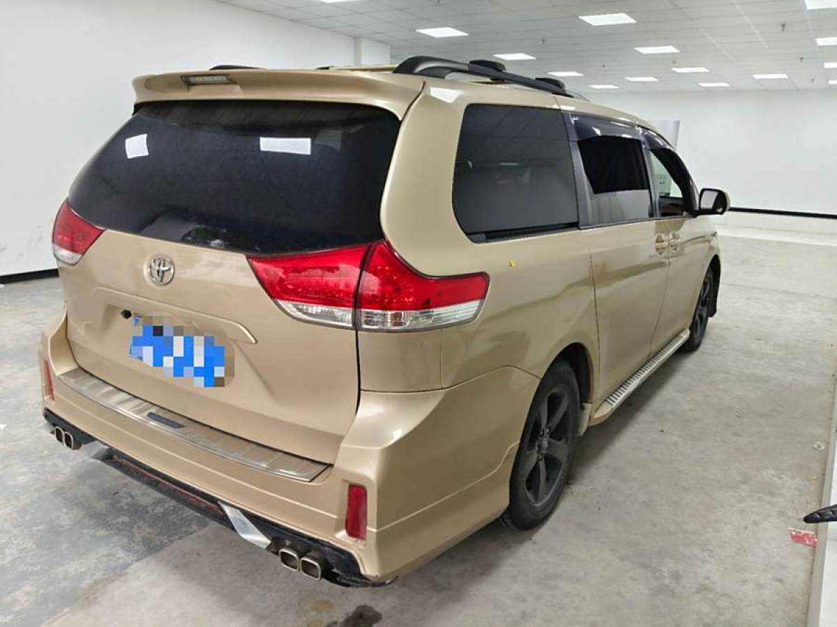 豐田 塞納  2011款 2.7L 兩驅(qū)自動型圖片