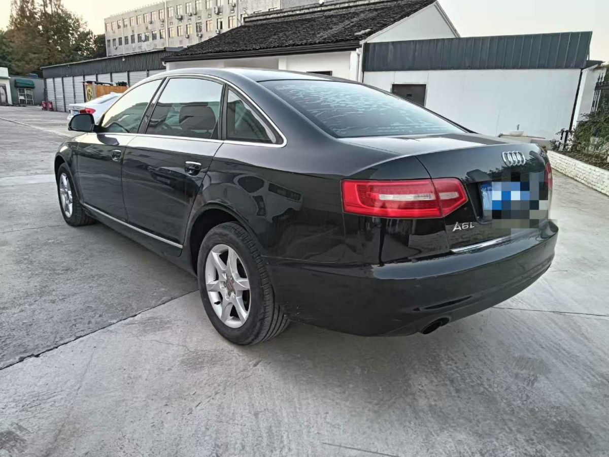 奧迪 奧迪A6L  2011款 A6L 2.0TFSI 標(biāo)準(zhǔn)型圖片