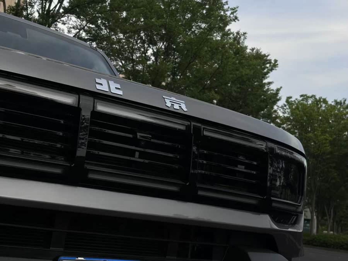 北京 BJ40  2024款 2.0T 城市獵人版 至尊型圖片