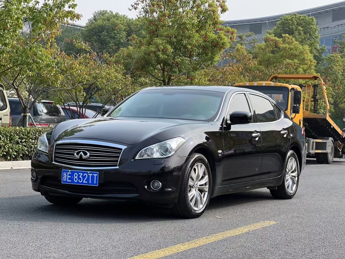 英菲尼迪 Q70  2013款 Q70L 2.5L 雅致版圖片