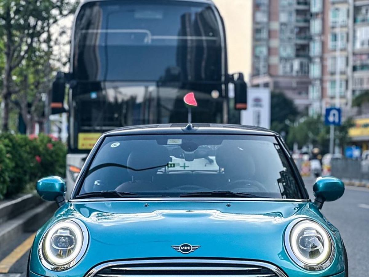 MINI MINI  2021款 1.5T COOPER CABRIO 藝術(shù)家圖片