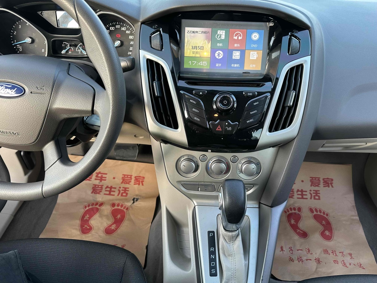 福特 ?？怂? 2012款 三廂 1.6L 自動舒適型圖片