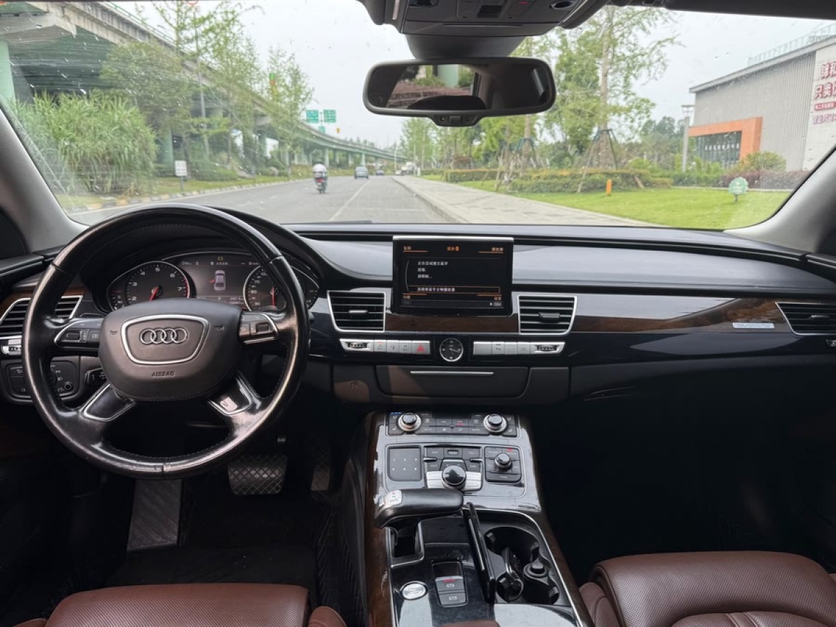 奧迪 奧迪A8  2014款 A8L 45 TFSI quattro豪華型圖片
