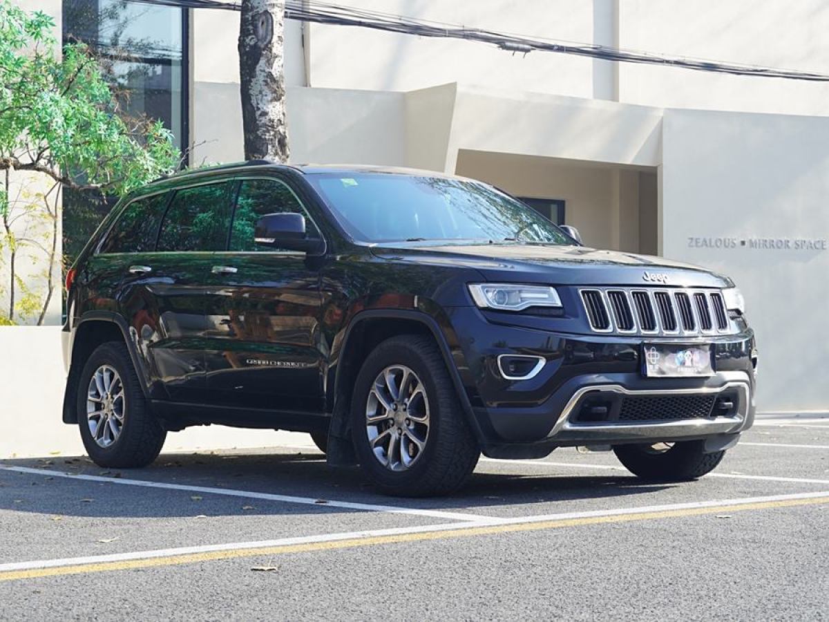 Jeep 大切諾基  2015款 3.6L 精英導(dǎo)航版圖片