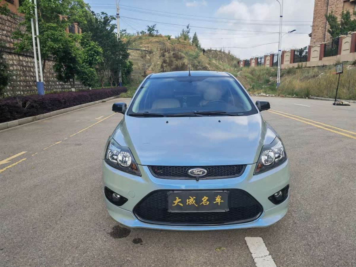 福特 ?？怂? 2013款 兩廂經(jīng)典 1.8L 自動時尚型圖片