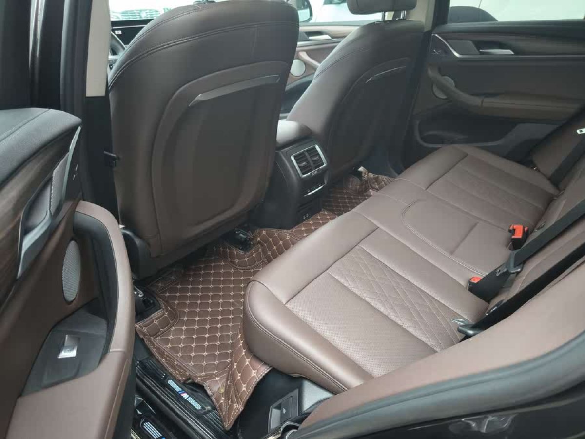 寶馬 寶馬X3  2022款 xDrive30i 領(lǐng)先型 M曜夜套裝圖片
