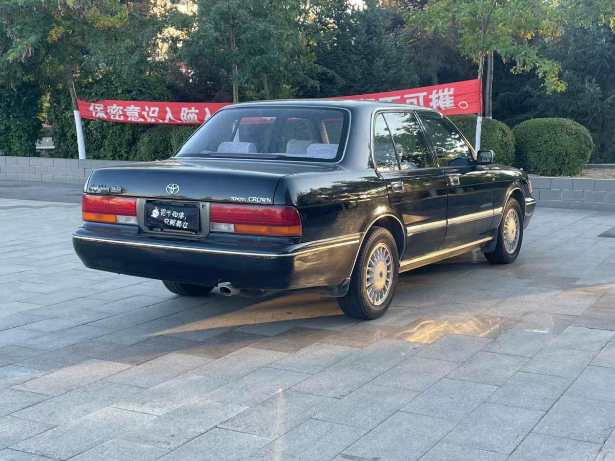 1997年1月豐田 皇冠  1997款 2.8L 手動(dòng)標(biāo)準(zhǔn)型 老款