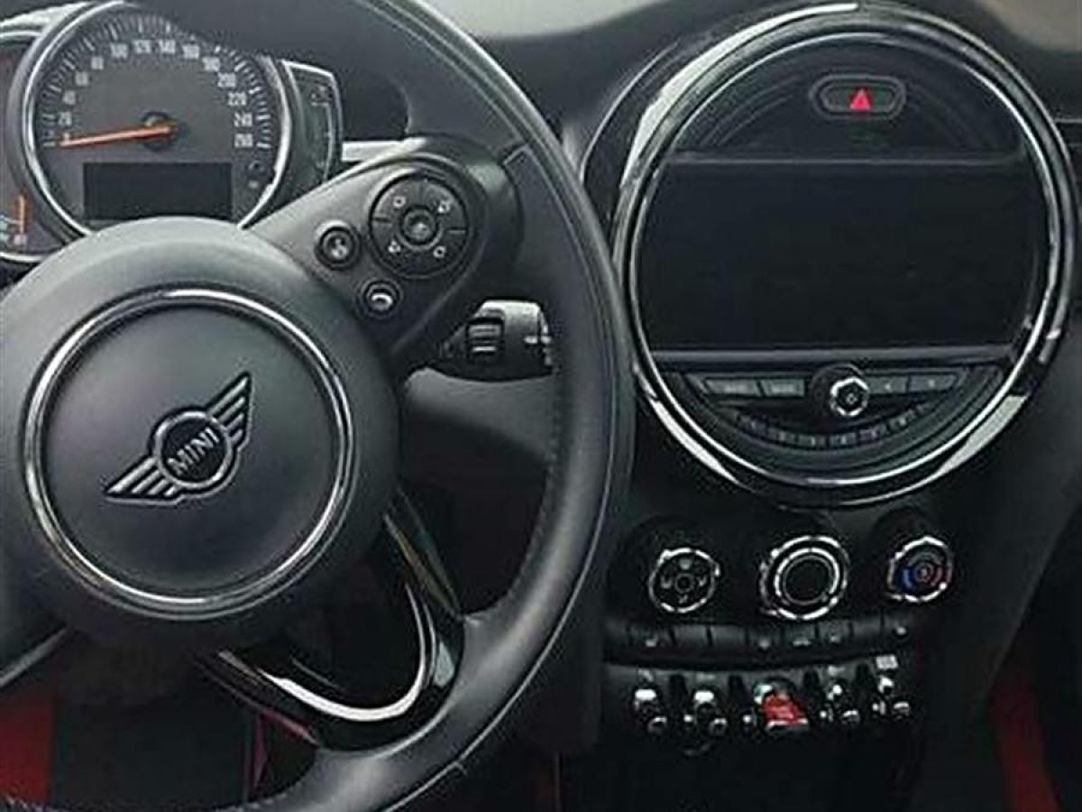 MINI COUNTRYMAN  2018款 1.5T COOPER 經(jīng)典派圖片