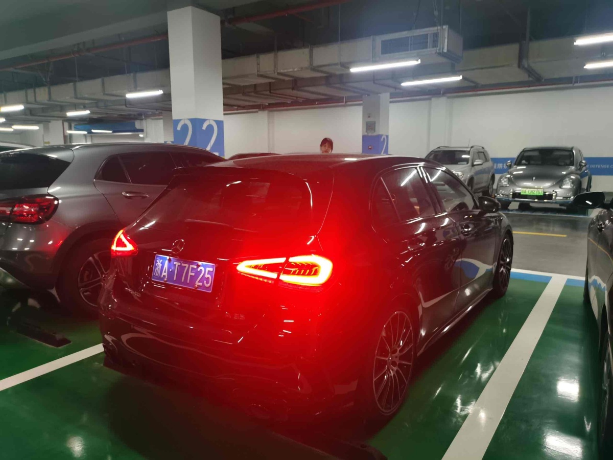 奔馳 奔馳A級(jí)AMG  2020款 AMG A 35 4MATIC圖片